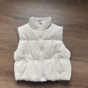 Cropped puffer vest